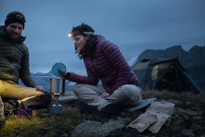 هدلامپ طبیعت گردی. منبع: وب سایت decathlon.ph؛ عکاس: نامشخص