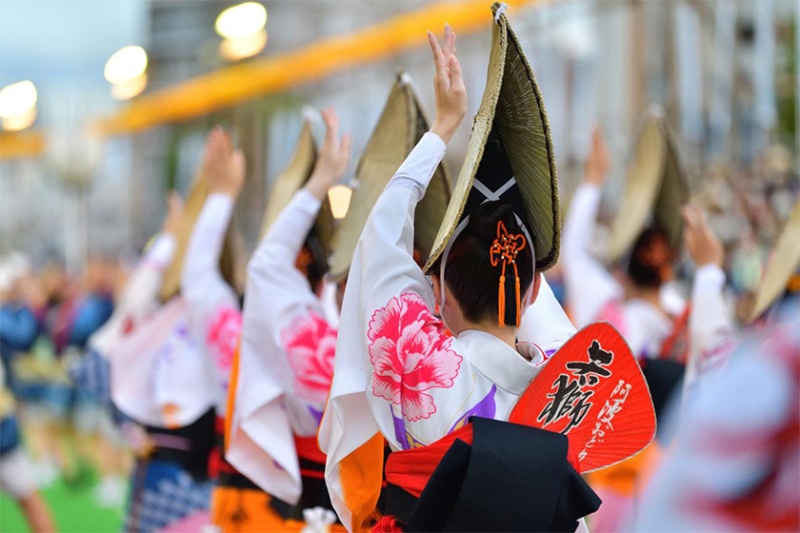 ۱۰ جشنواره ژاپن؛ سفری رنگارنگ به قلب سنت‌ها