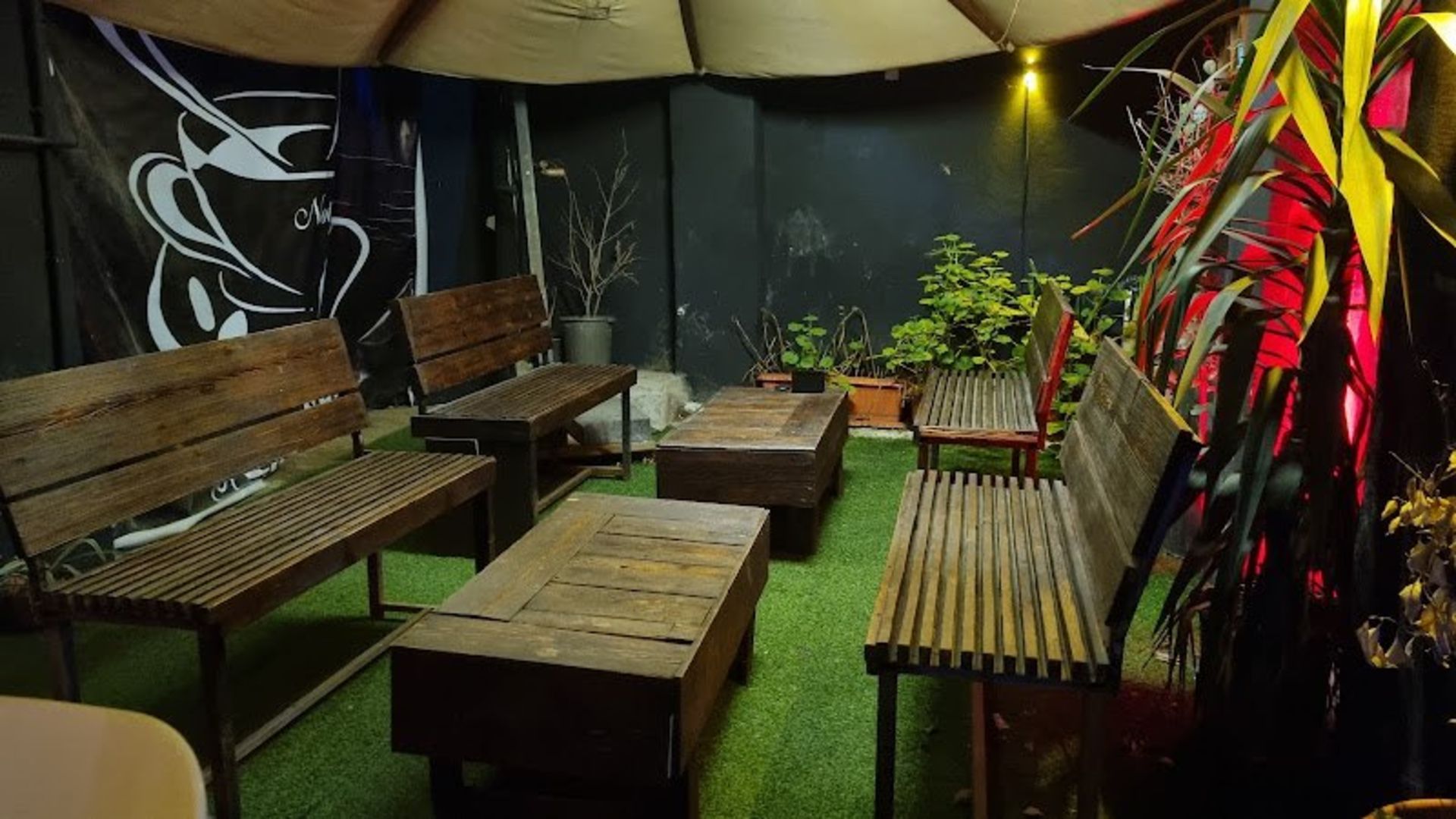 دکوراسیون کافه نت رشت