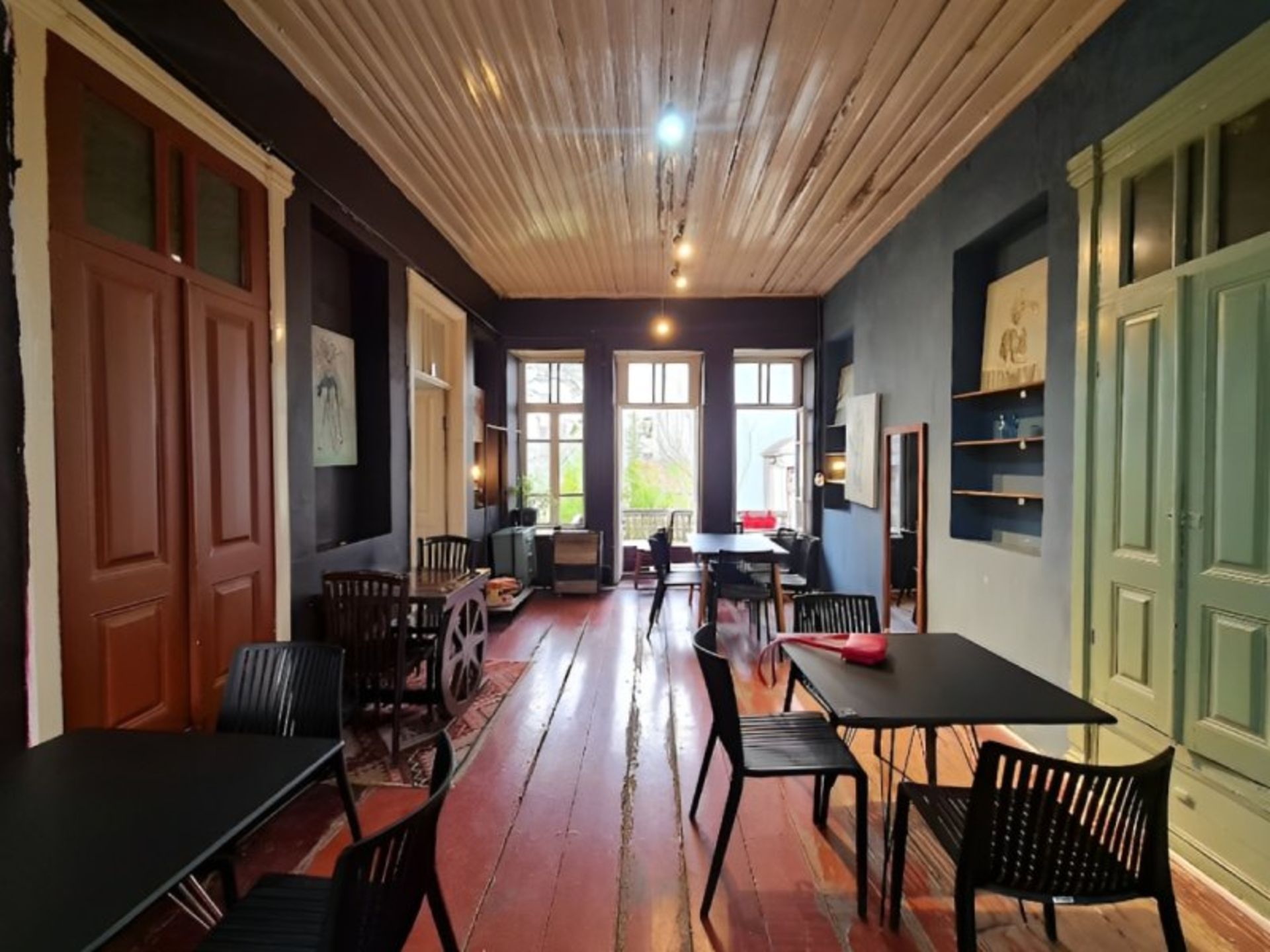 دکوراسیون کافه چرخ رشت