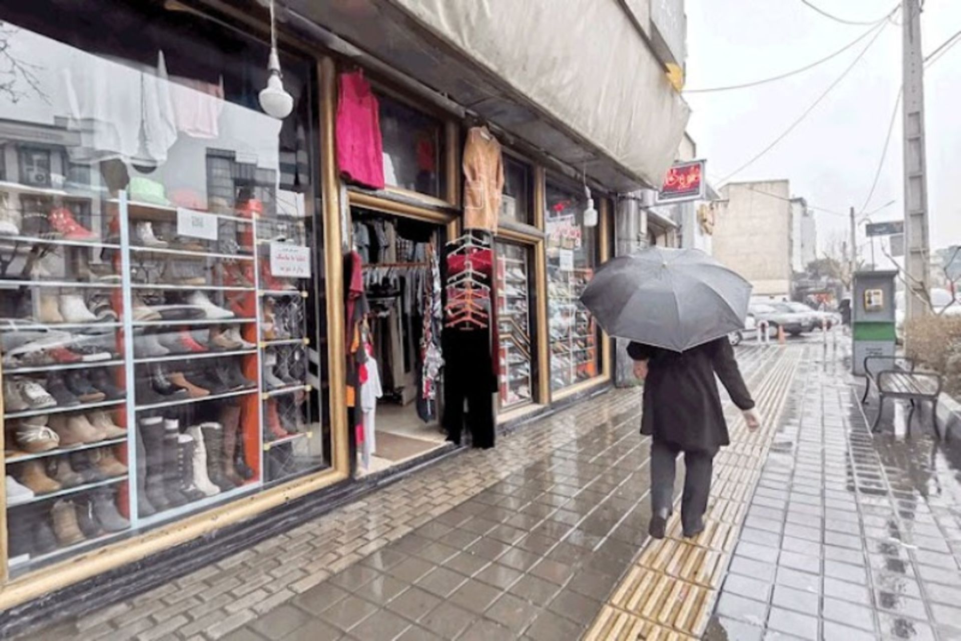 مغازه های بازار تاناکورا مهاباد