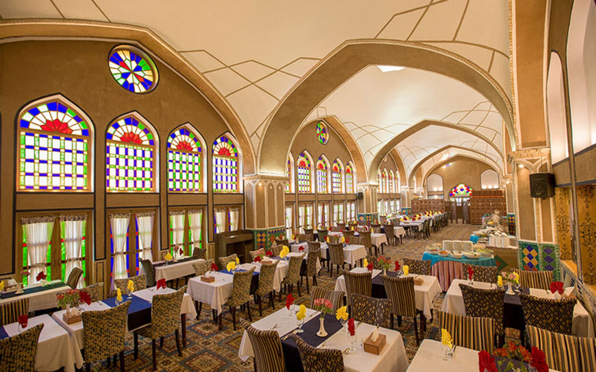 رستوران نقاشی هتل باغ مشیرالممالک