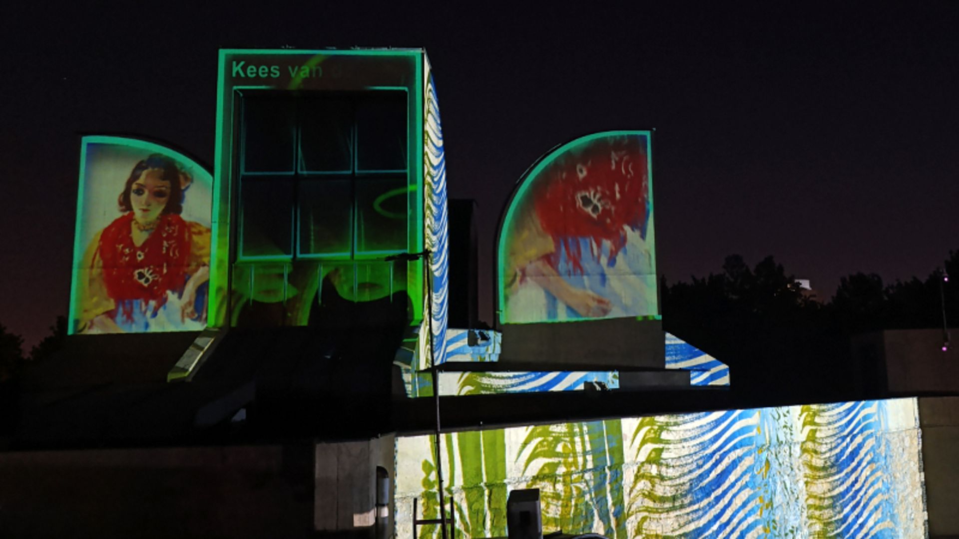 نمایش نور و نما موزه هنرهای معاصر تهران