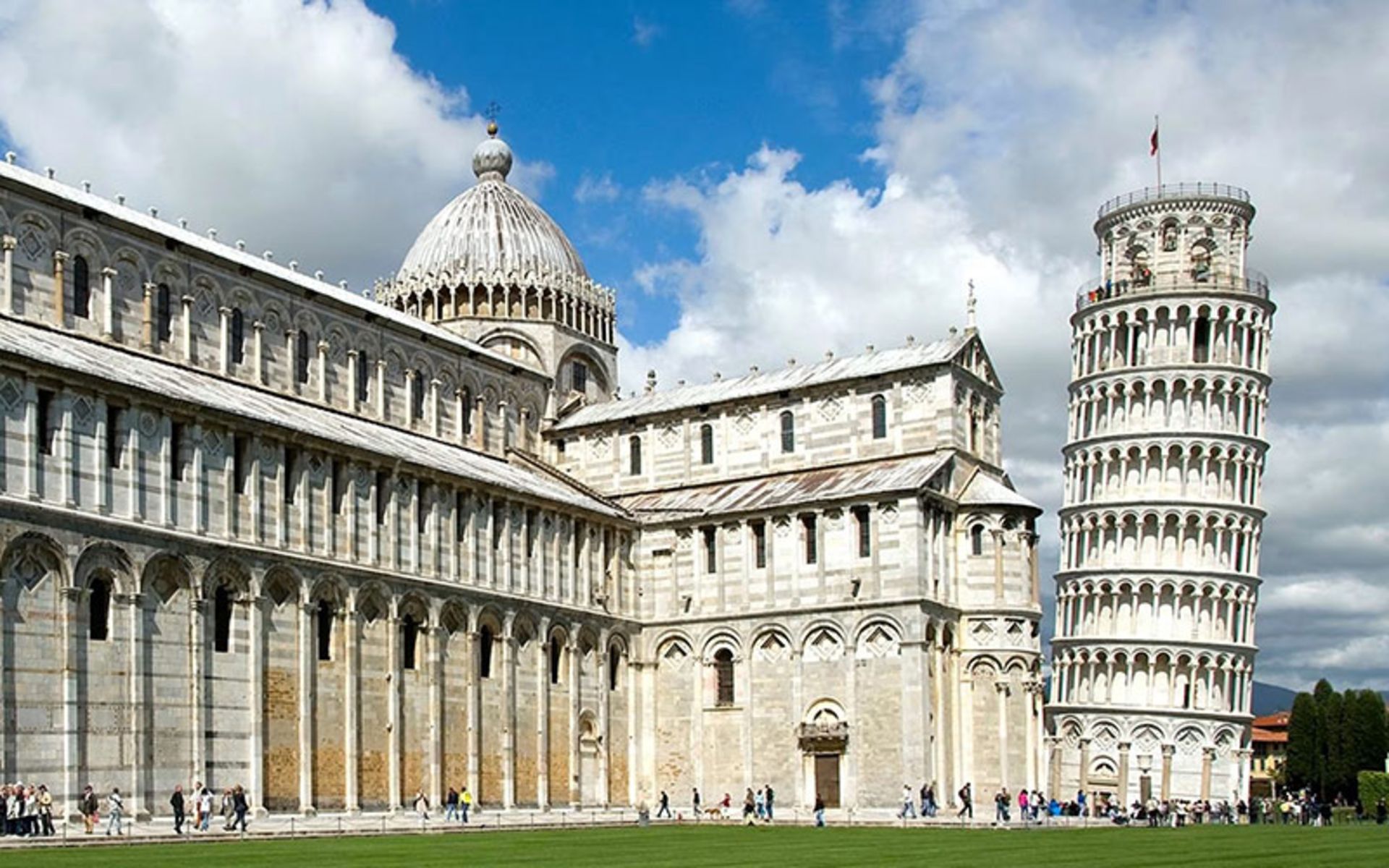 ساختمان دانشگاه پیزا