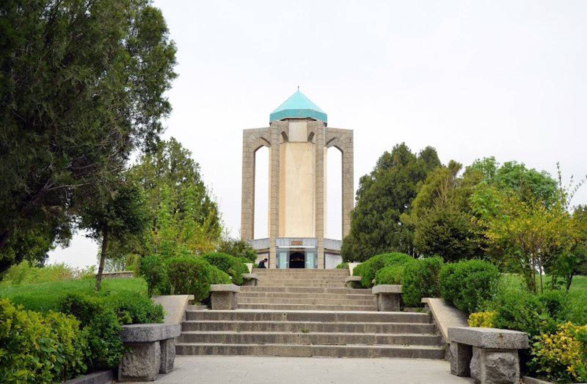 آرامگاه باباطاهر عریان همدان