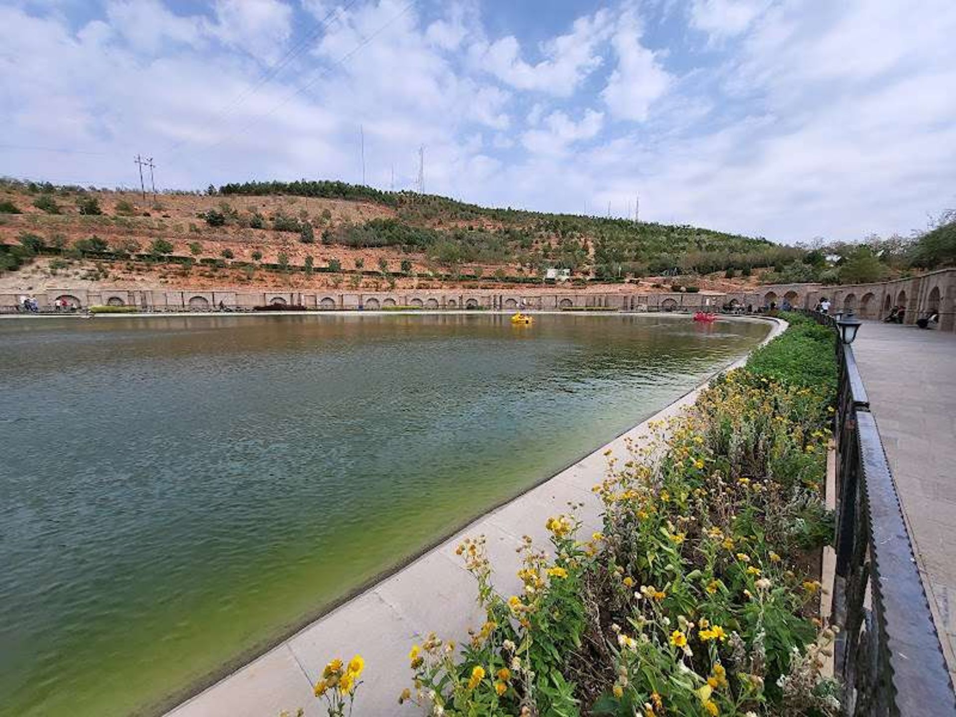 تفرجگاه عینالی تبریز در بهار