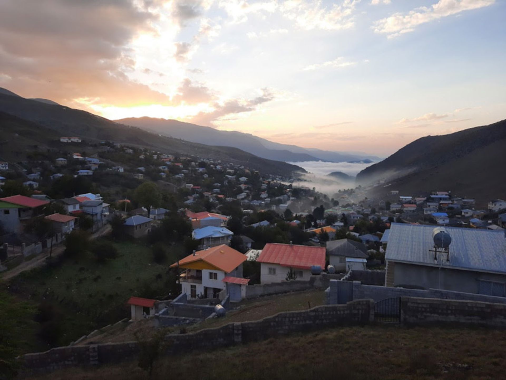 چمستان در میان ابرها