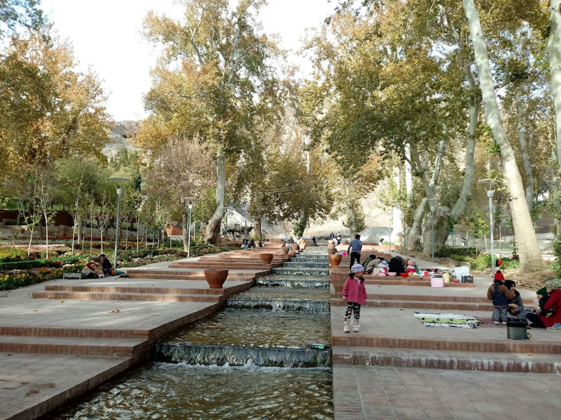 پیک نیک در بوستان سرچشمه محلات