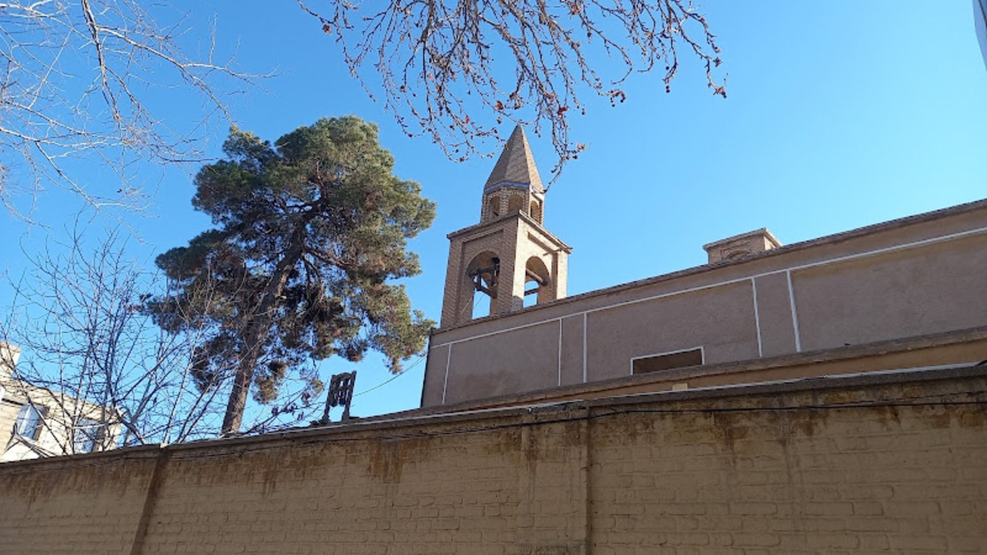 برج ناقوس کلیسا گئورگ مقدس اصفهان