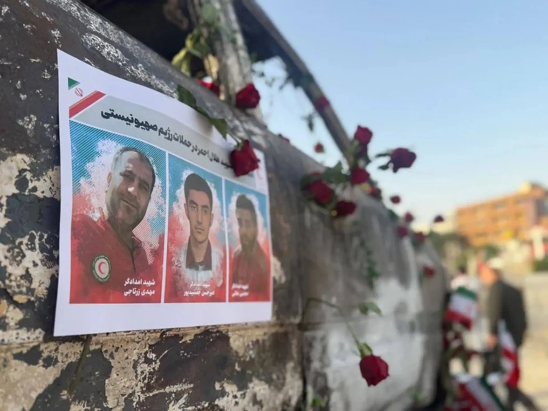 تصاویر منتخب هفته؛ قابهایی از جنگ، زندگی و امید 3 گلباران خودروی شهدای امدادگر جمعیت هلال احمر ایران در حملات رژیم صهیونیستی