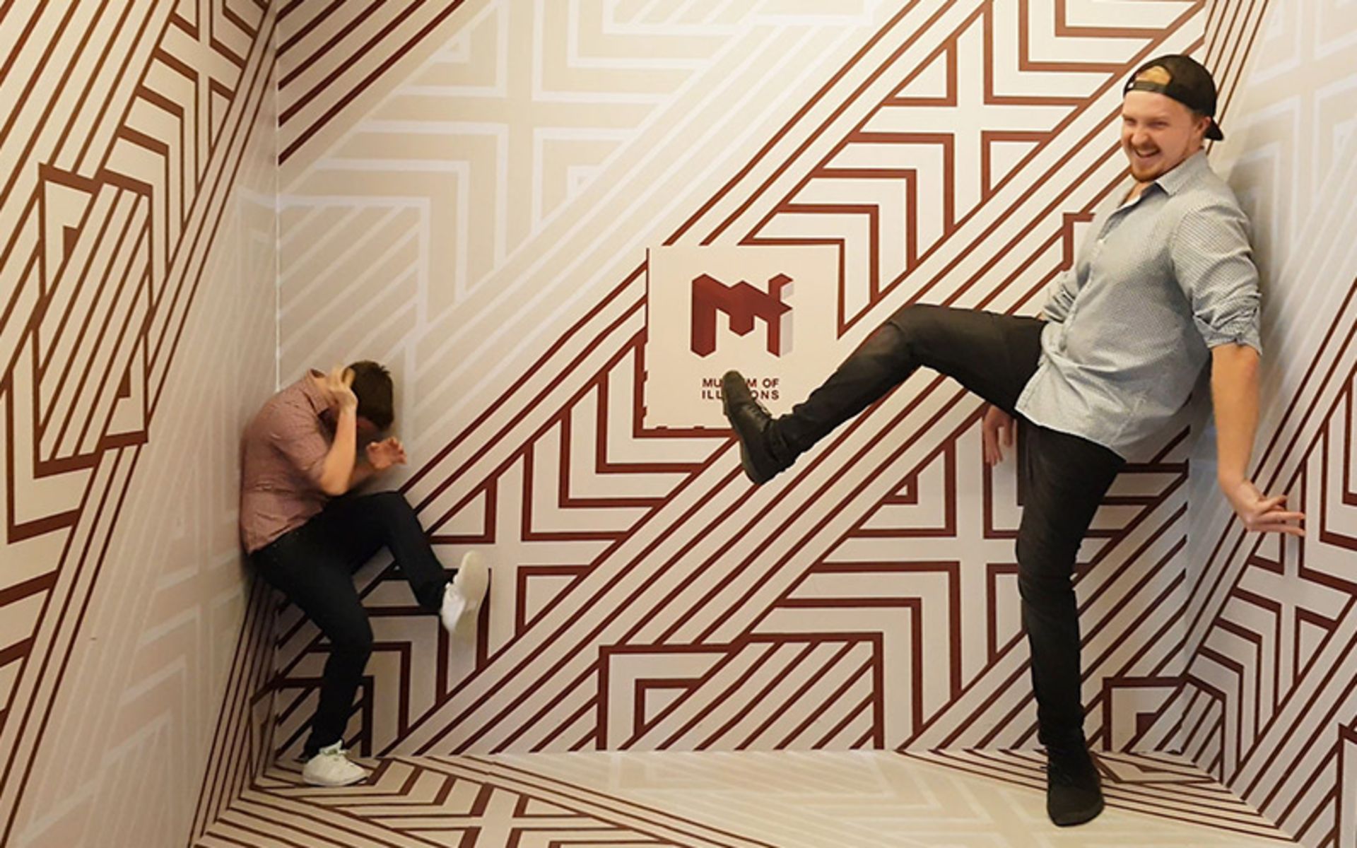 گردشگران موزه توهمات دبی