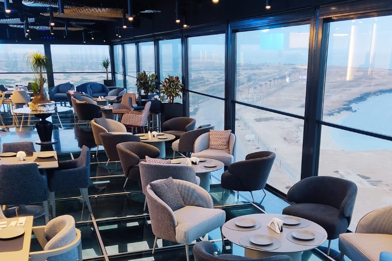 بهترین رستوران های ساحلی کیش؛ غذا، موسیقی و غروب دریا 8