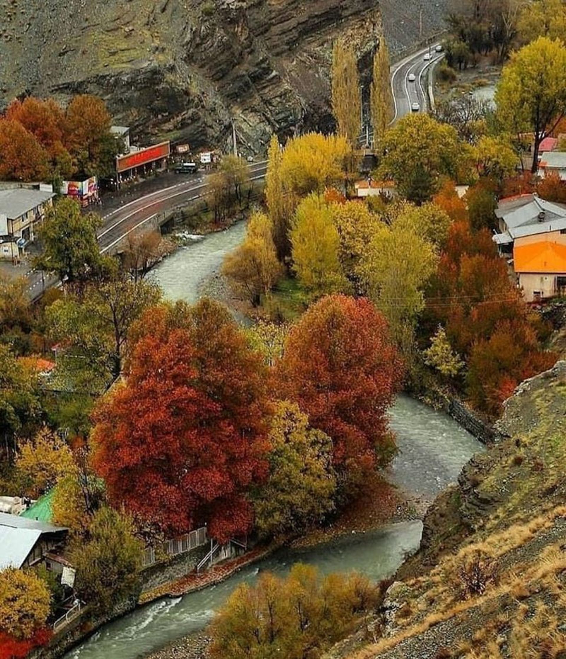مسیر جاده چالوس در پاییز