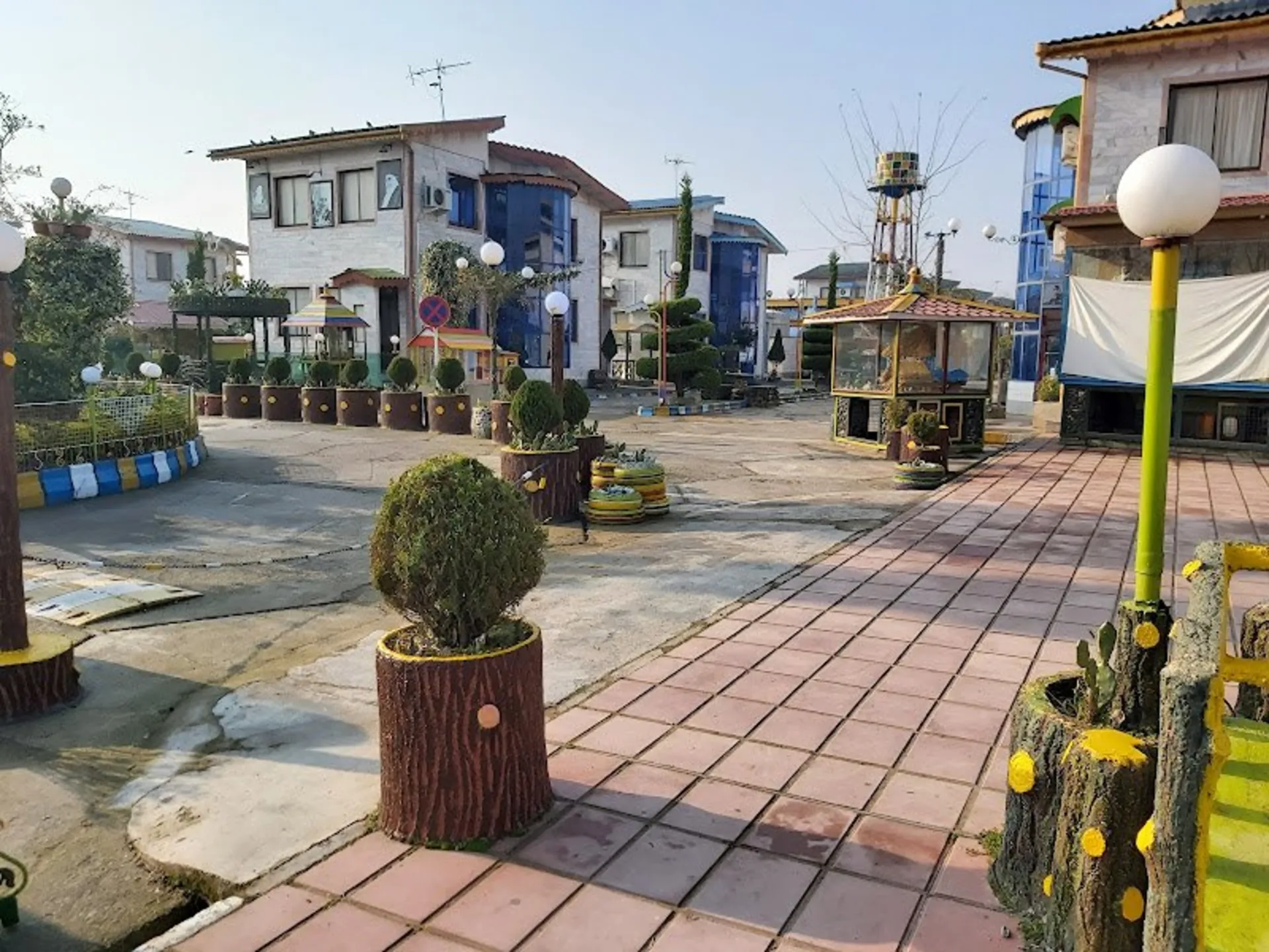 خانه های مسکونی چمخاله