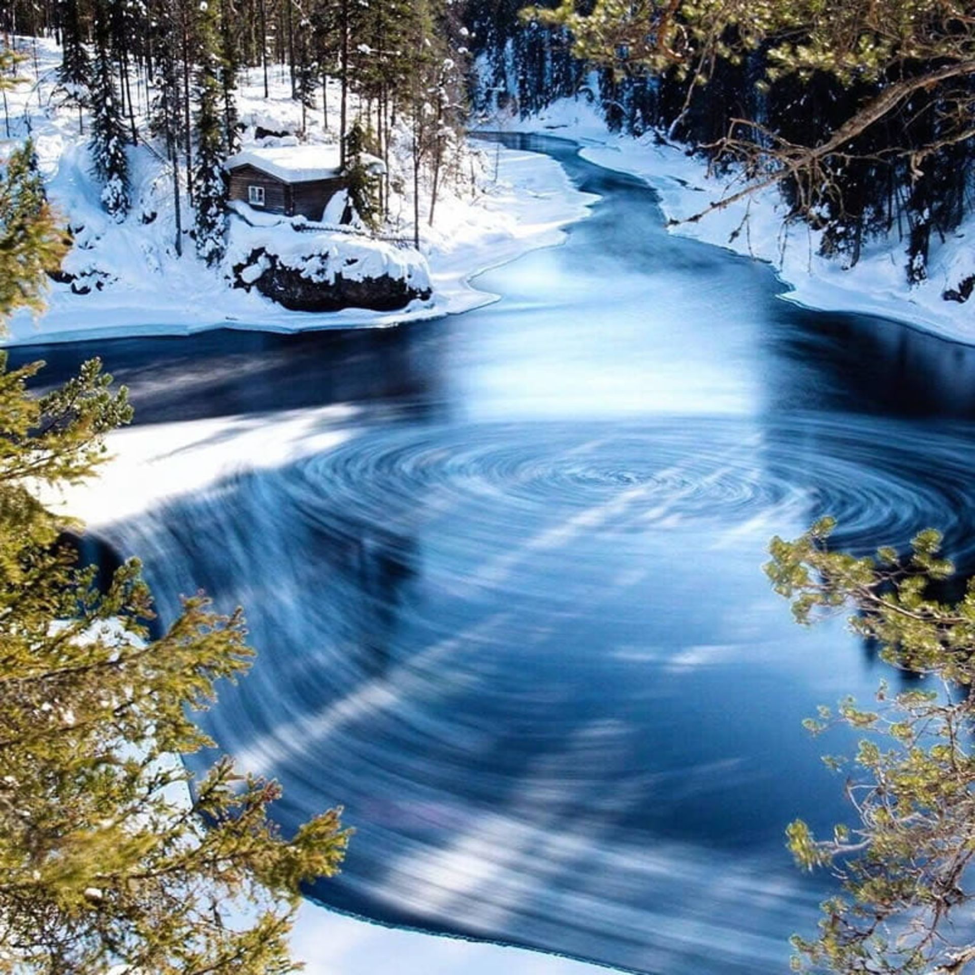 جریان آب رودخانه