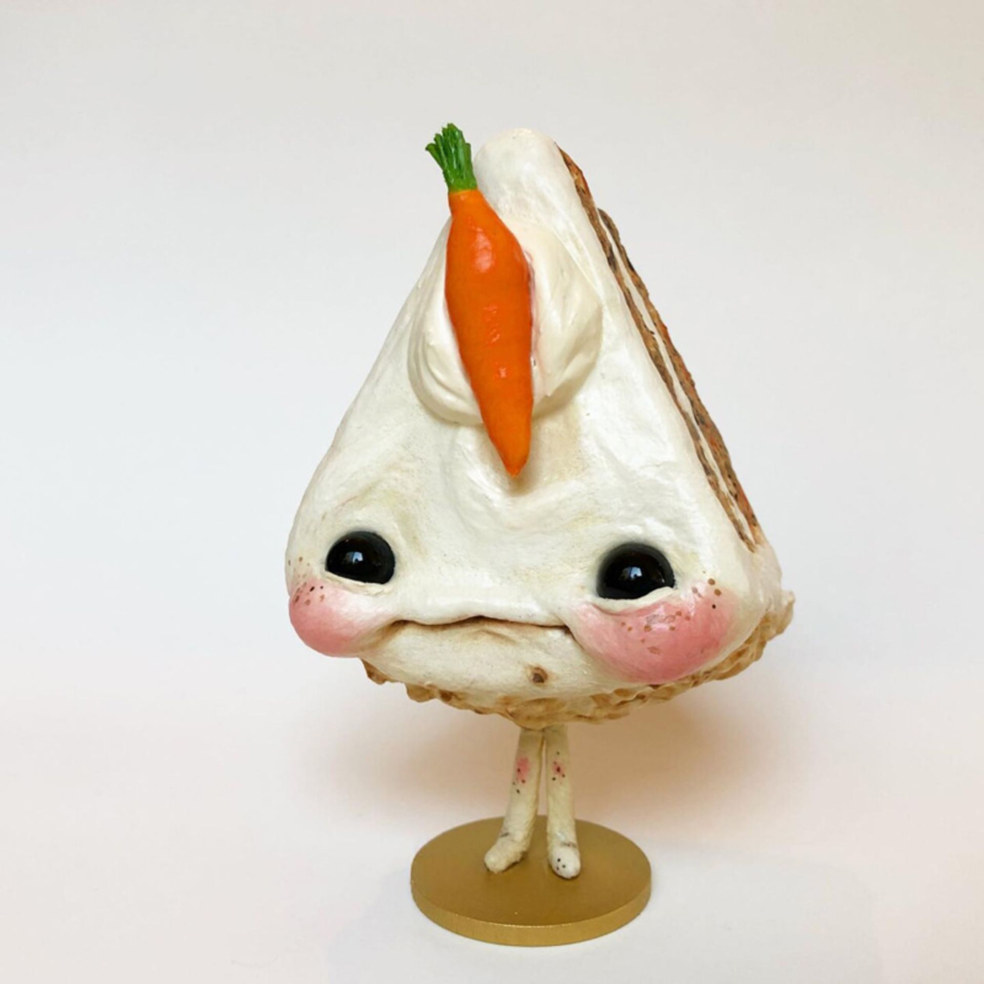 هیولای آب‌ نباتی به شکل تکه کیک هویج