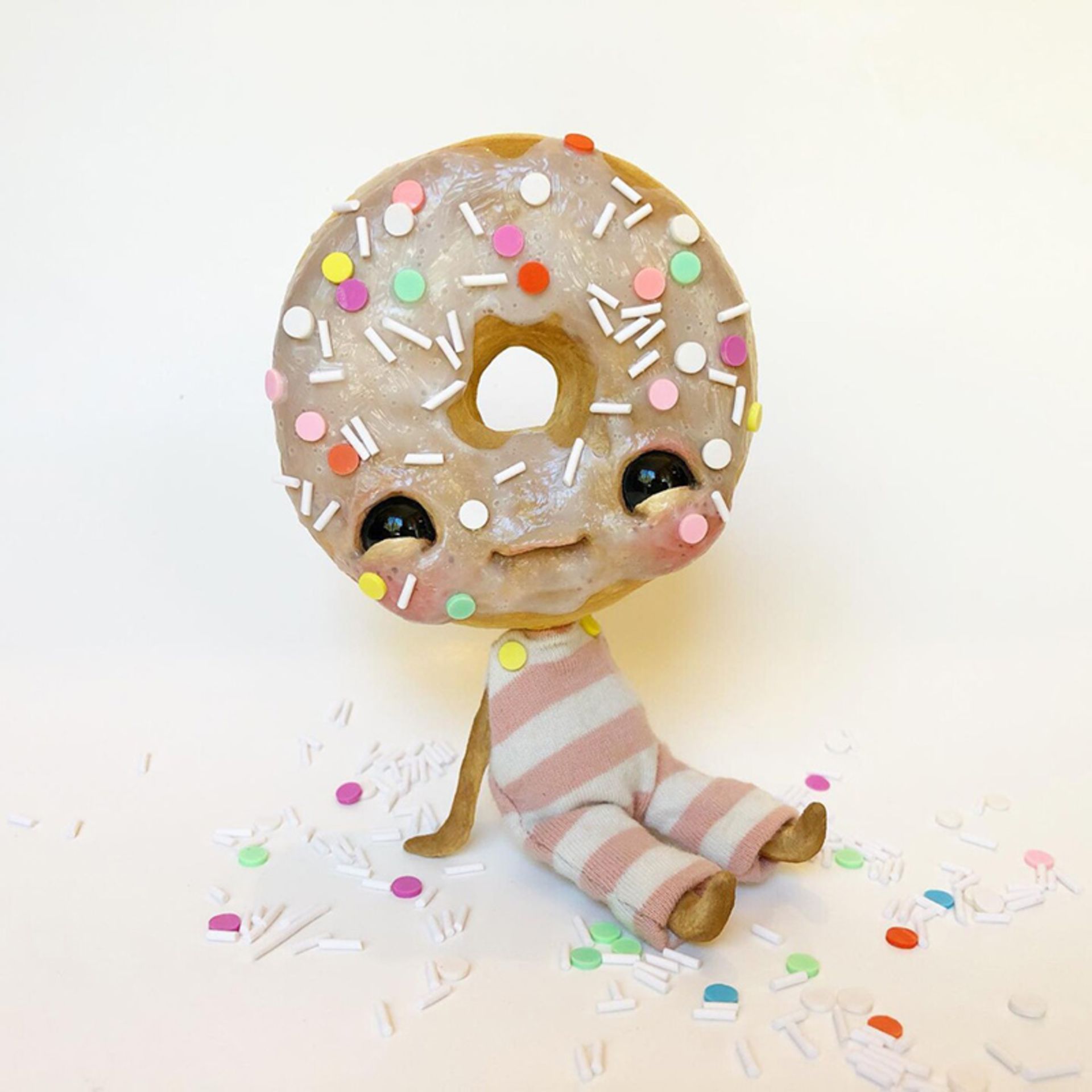 عروسک پسر شبیه دونات