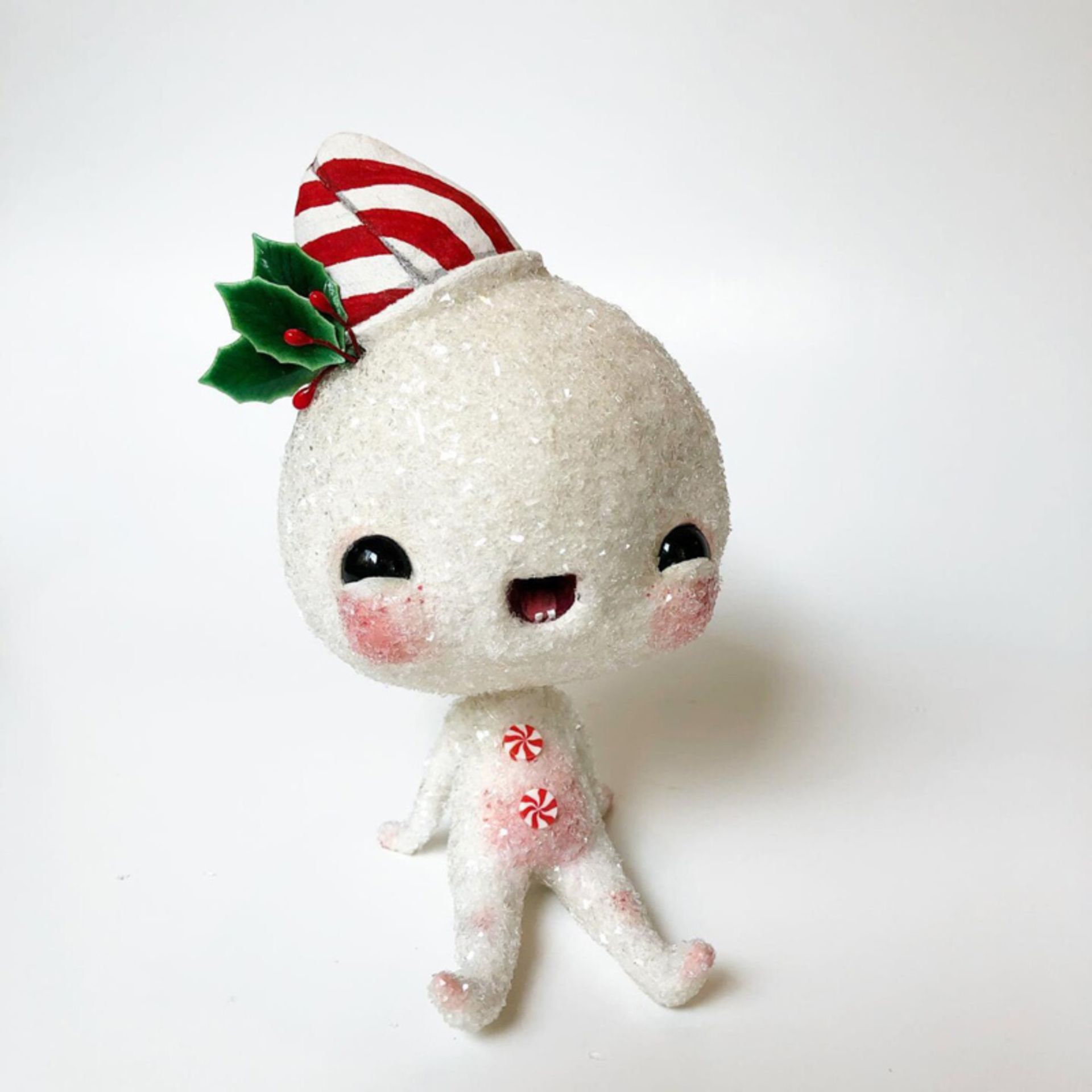 هیولای آب‌ نباتی کوچک سفید