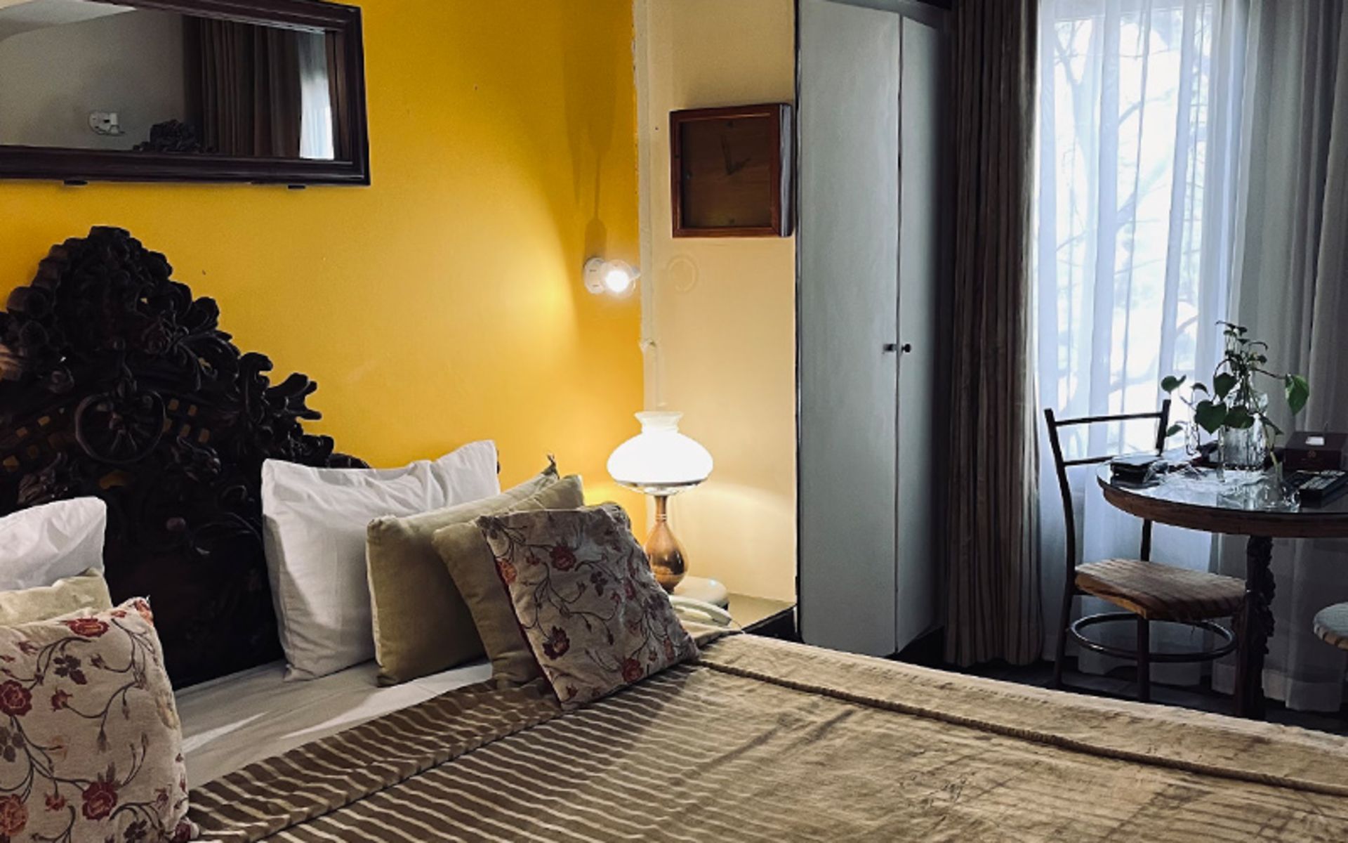 فضای داخلی اتاق هتل آپارتمان چهل پنجره