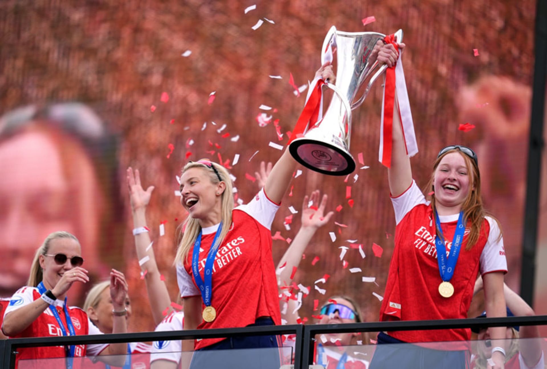 جهان در قاب هفته؛ روایتهایی دیدنی از زندگی در گوشه و کنار دنیا 5 تیم آرسنال، برنده جام قهرمانی لیگ قهرمانان زنان یوفا