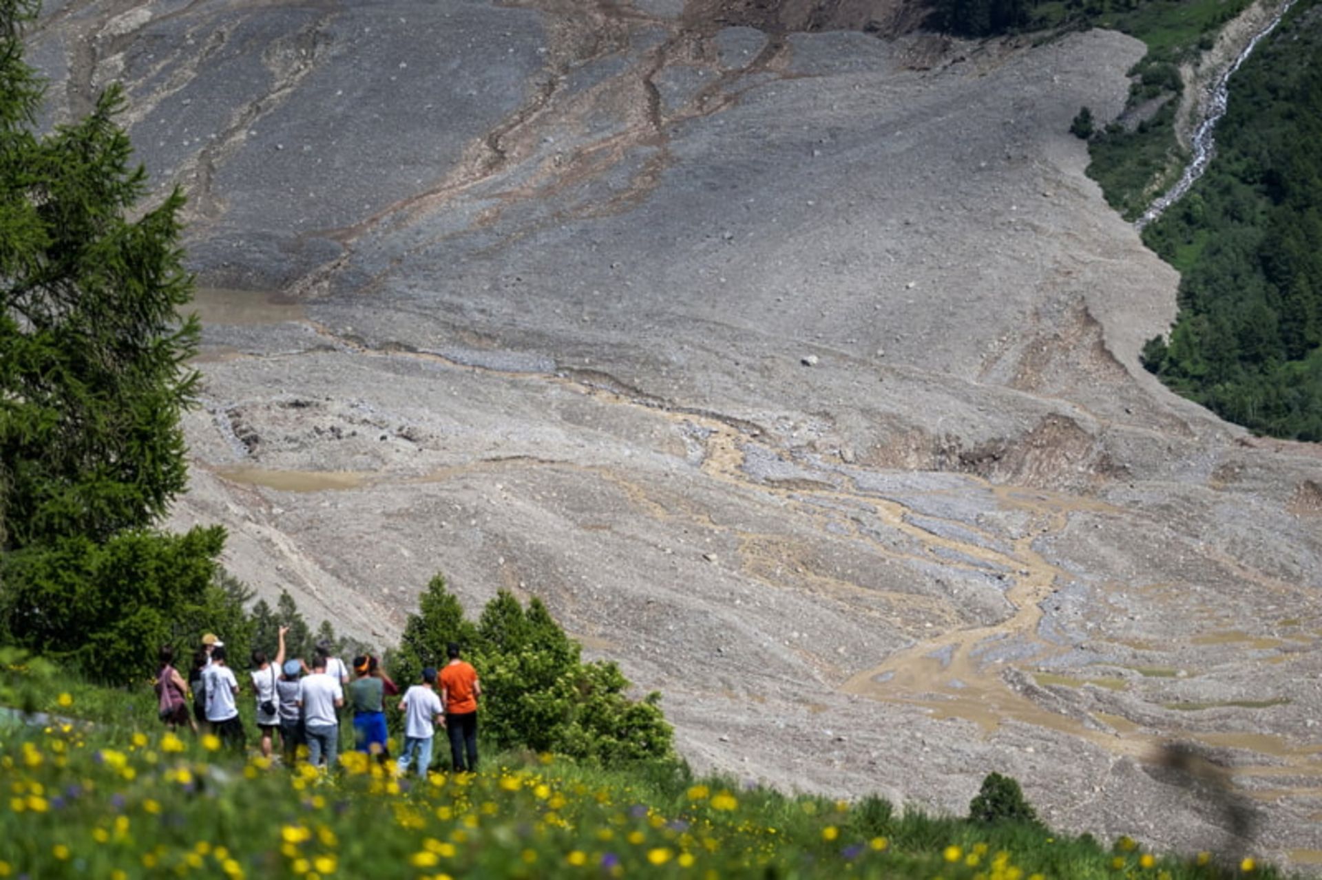 تماشای محل رانش زمین عظیمی که روستای بلاتن سوئیس را ویران کرد