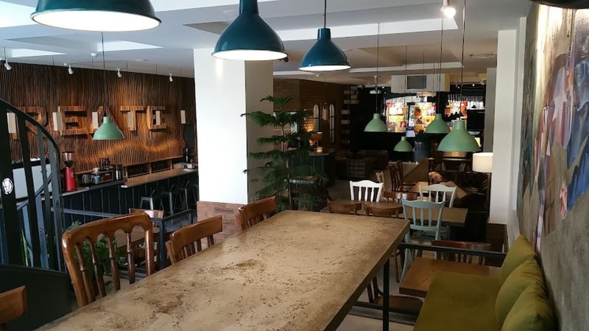 دکوراسیون کافه گون کرج