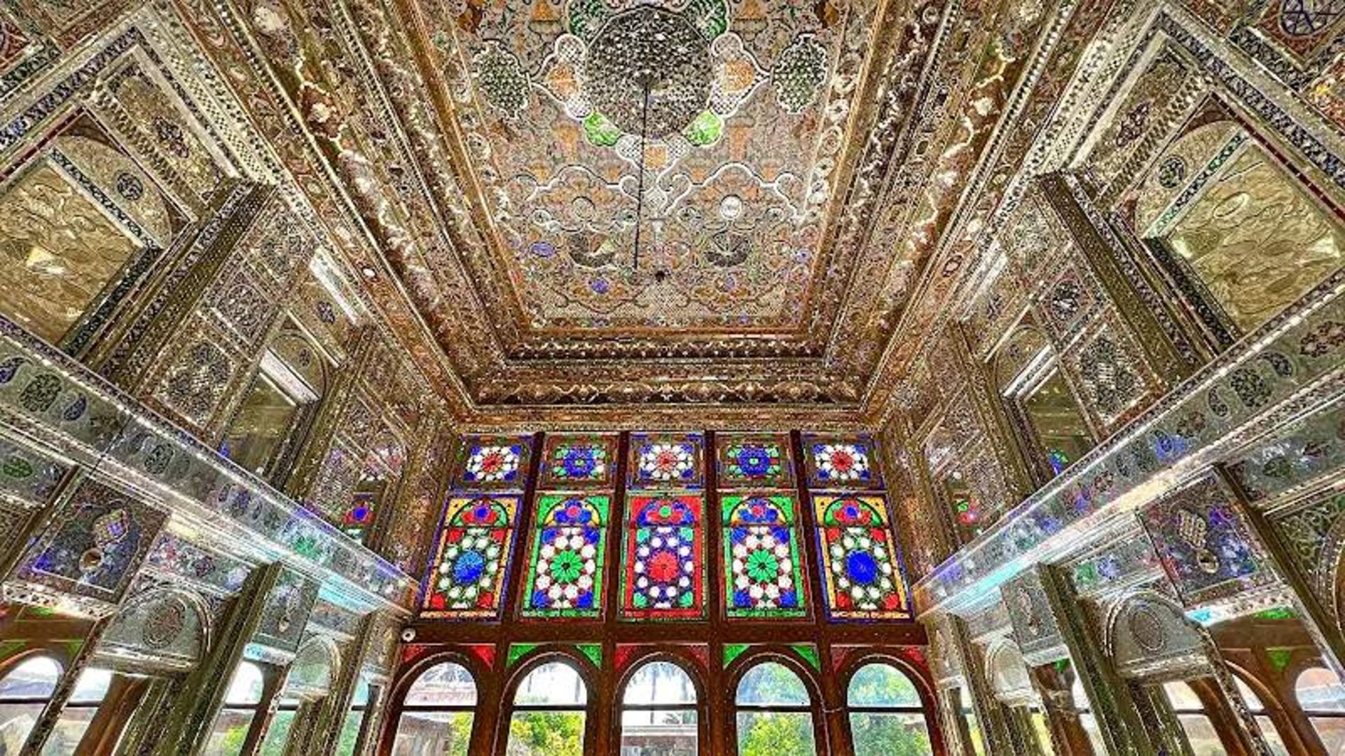 تزیینات عمارت نارنجستان قوام