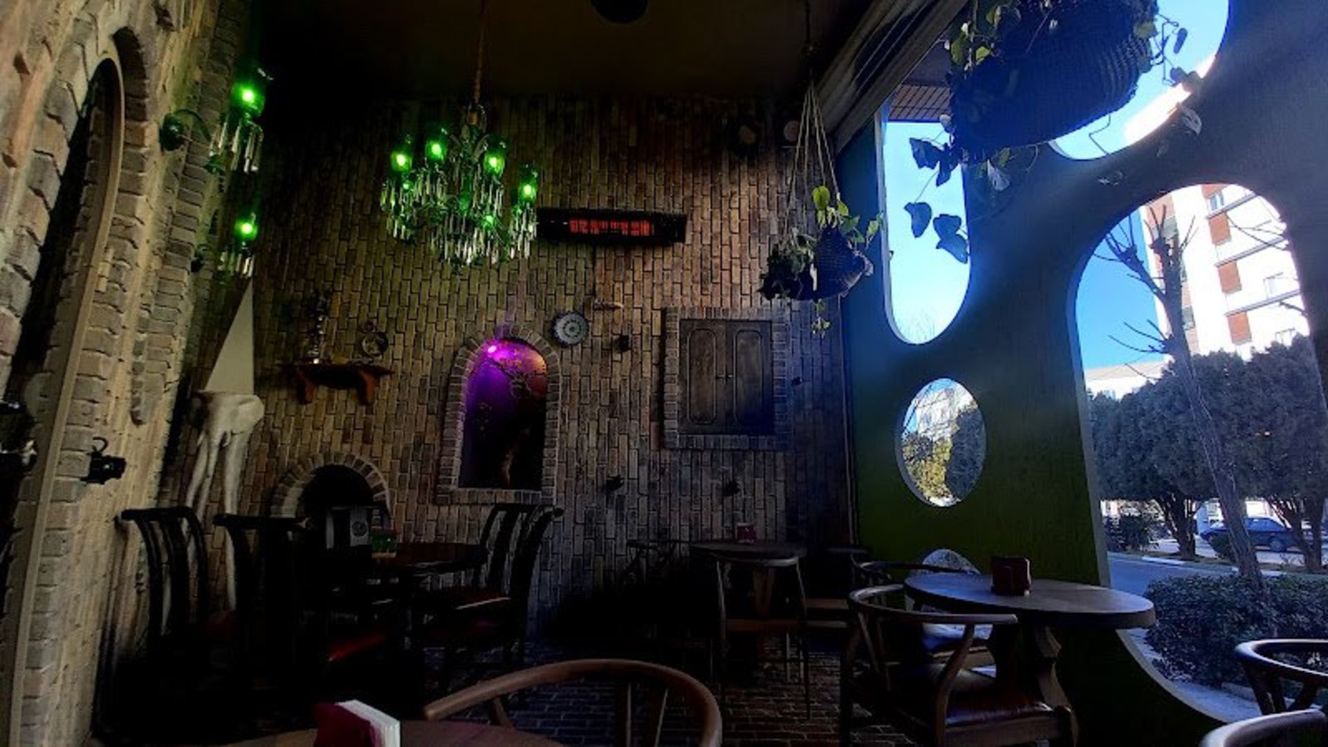 کافه رستوران رن جی