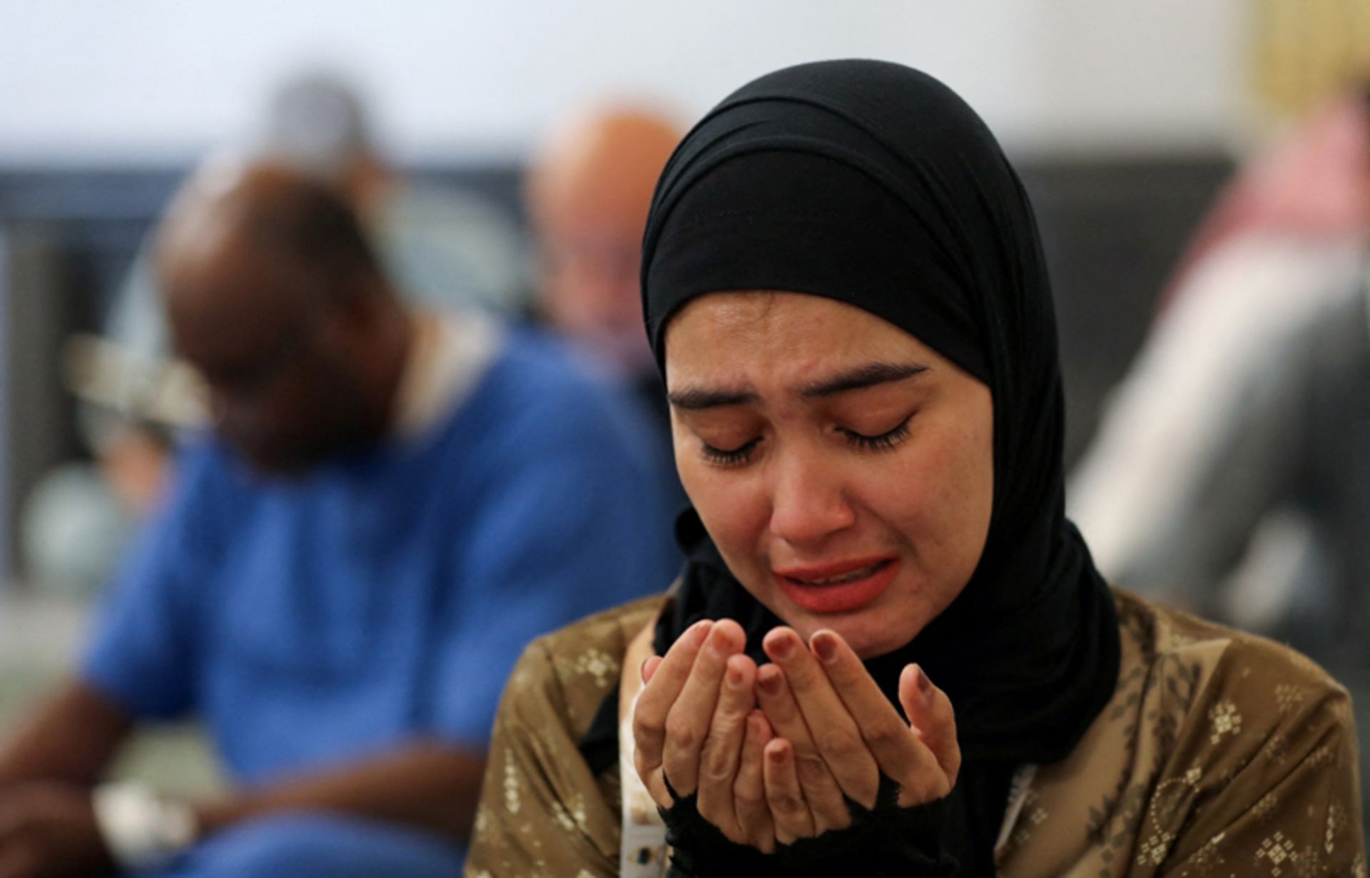  نماز دختر مسلمان در مسجدالحرام