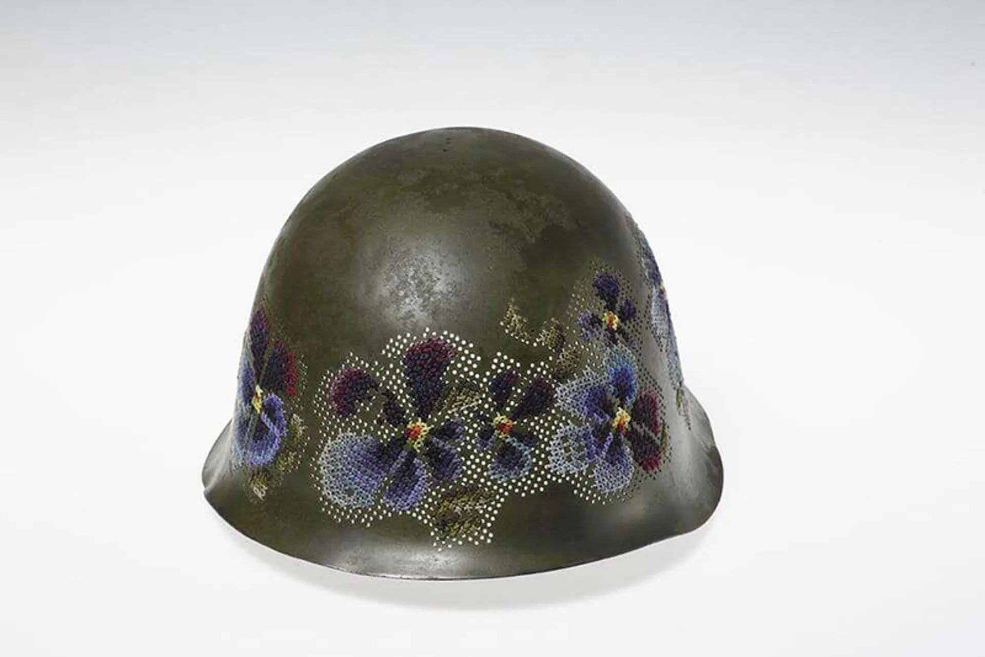 کلاه جنگی  تزئین شده 