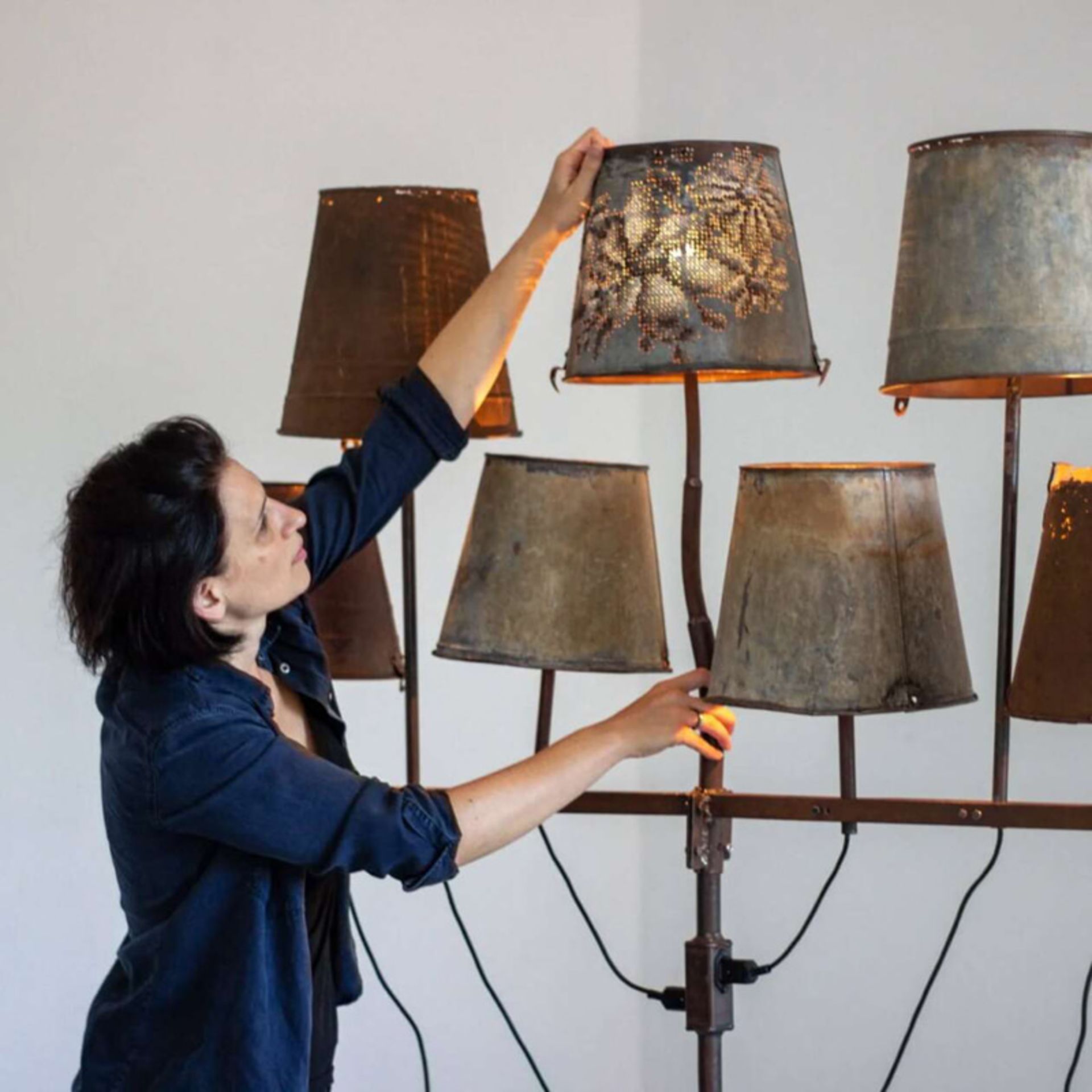 آباژورهای گلدوزی شده