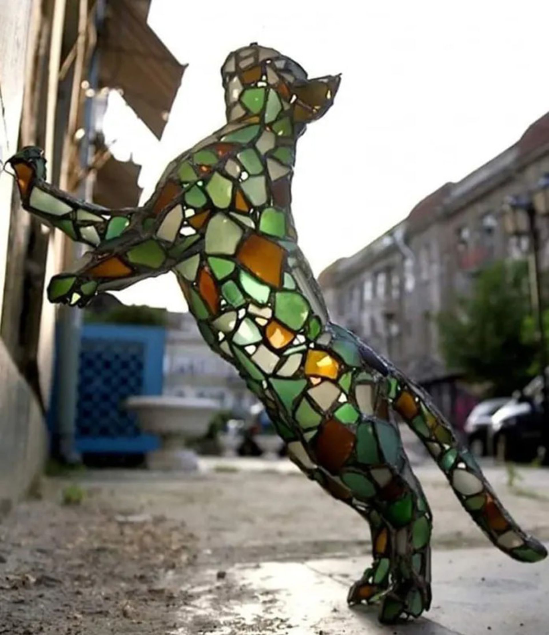 مجسمه بازیافتی گربه شیشه ای