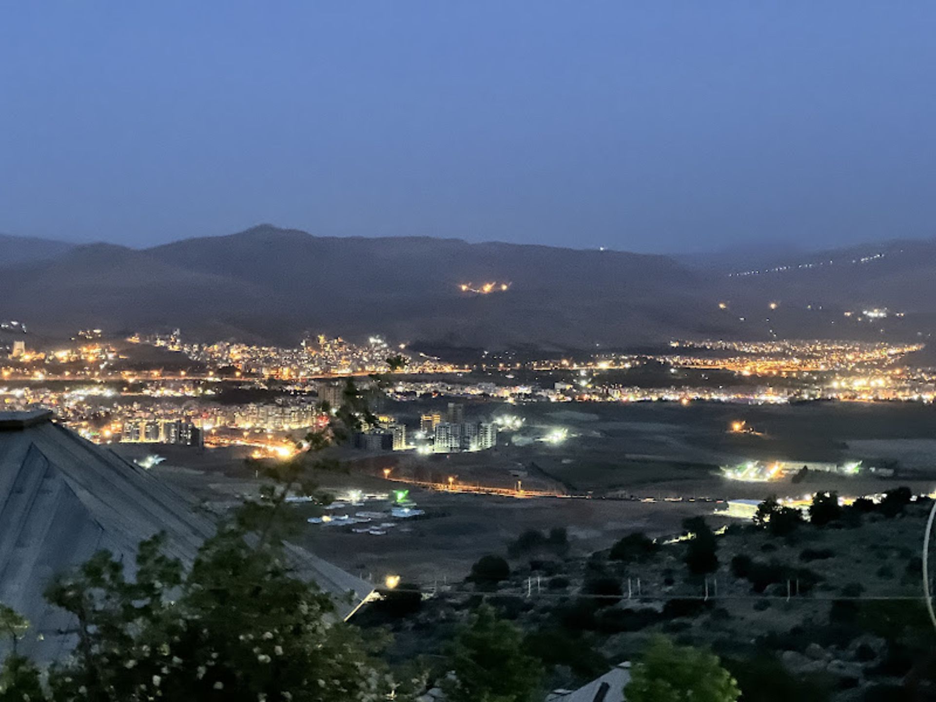 نمای شهر شیراز از پارک کوهستانی دراک