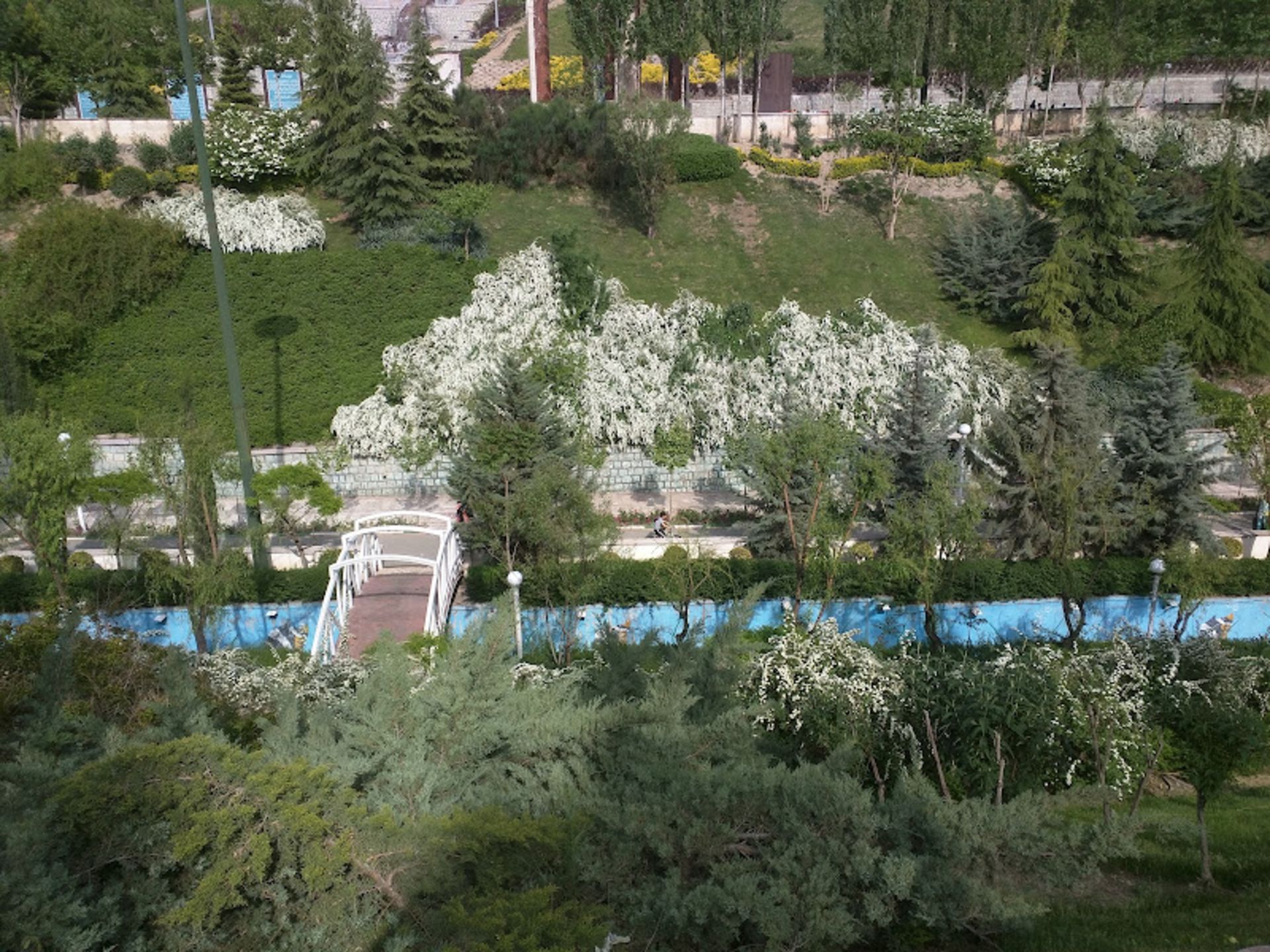 پارک نهج البلاغه با طبیعت سرسبز