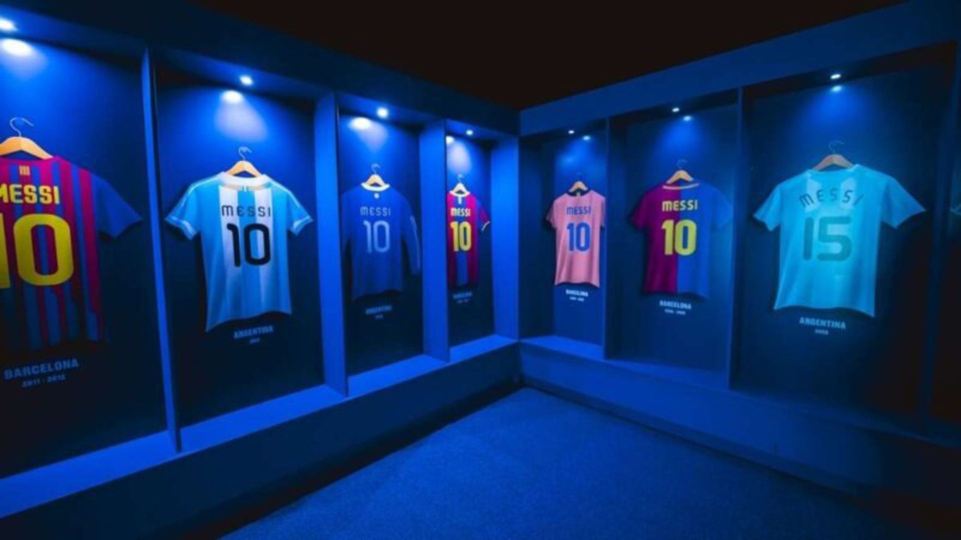 تجربه مسی در دبی؛ توری هیجانانگیز در دنیای اسطوره فوتبال 6 لباس های مسی در نمایشگاه تجربه مسی