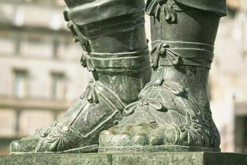 ۱۲ کفش باستانی از سراسر جهان؛ این پاپوش‌ها تاریخ را قدم زدند