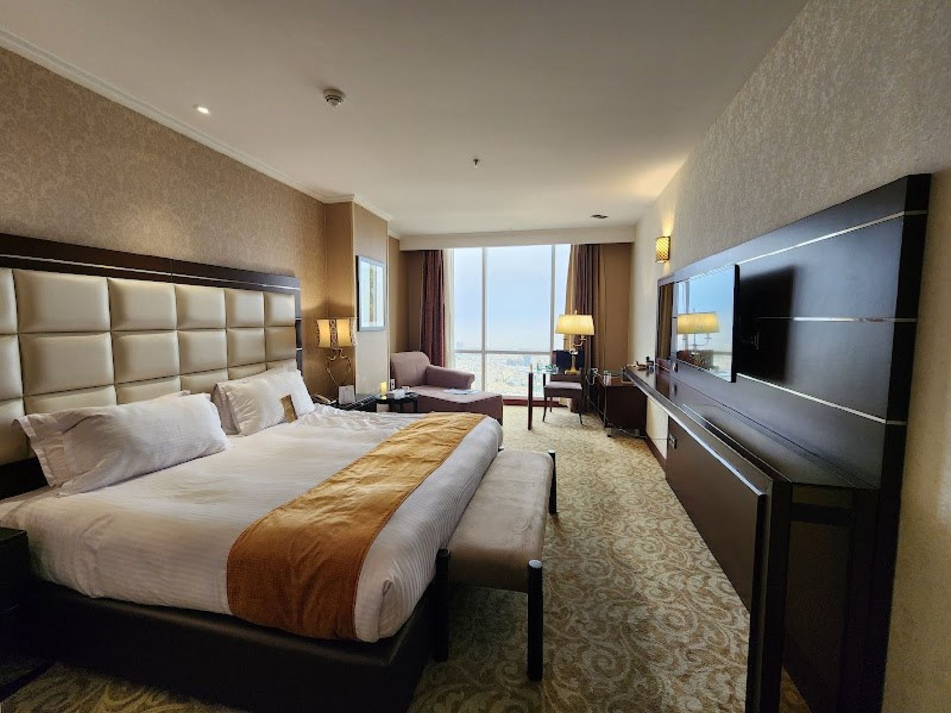 امکانات اتاق توئین هتل اسپیناس پالاس