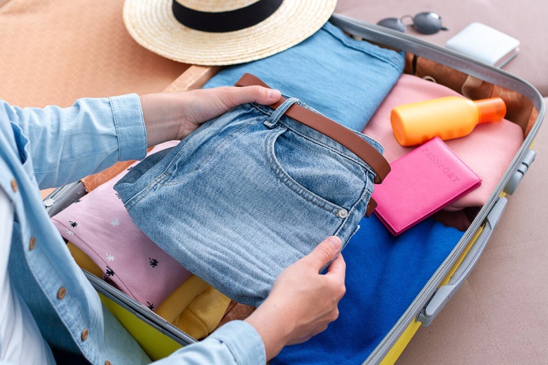 بدون این ۱۰ وسیله هرگز سوار هواپیما نشوید!