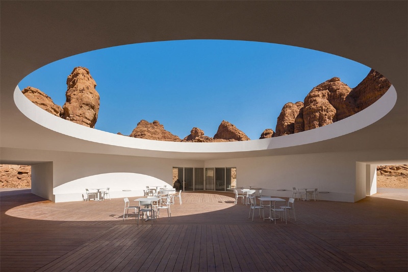 سفر به قلب بیابانی عربستان؛ معماری خلاقانه مرکز بازدیدکنندگان العلا سفر به قلب بیابانی عربستان؛ معماری خلاقانه مرکز بازدیدکنندگان العلا