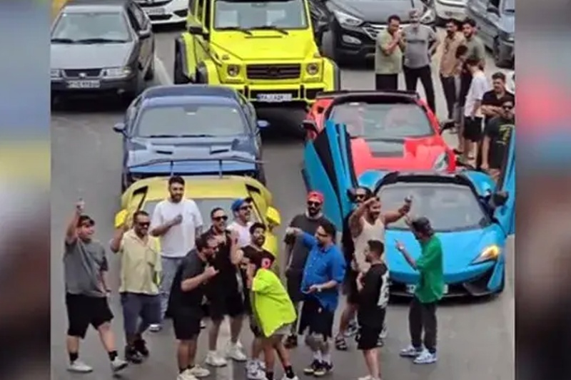 بستن جاده فیروزکوه با خودروهای لاکچری‌ واقعی نبود؟