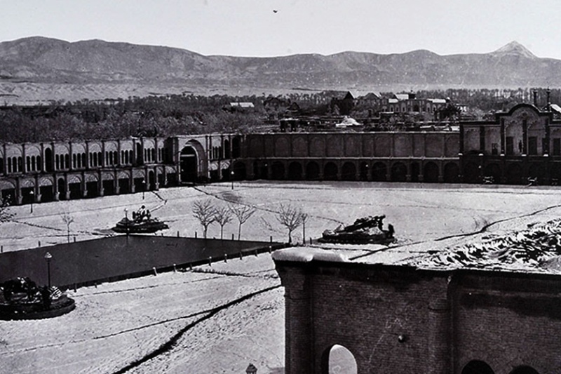 سفر به تهران قدیم؛ وقتی میدان توپخانه زیر برف بود!