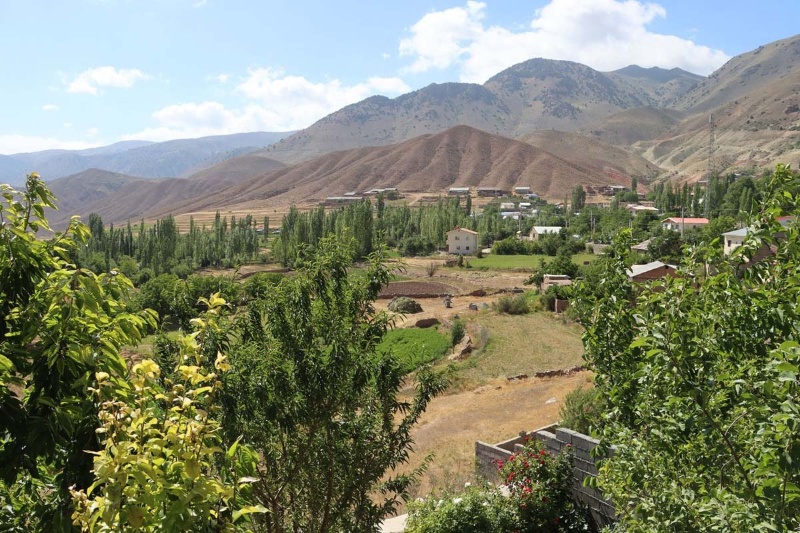 طبیعت روستای چاشم؛ مقصدی بکر و آرام در شمال شهمیرزاد