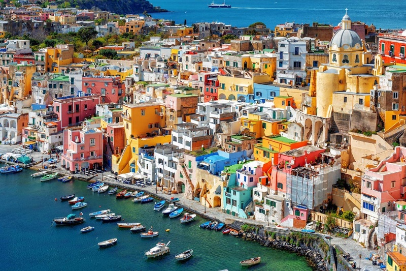 زیباترین جزایر ایتالیا برای سفر تابستانی؛ از سیسیل تا کاپری