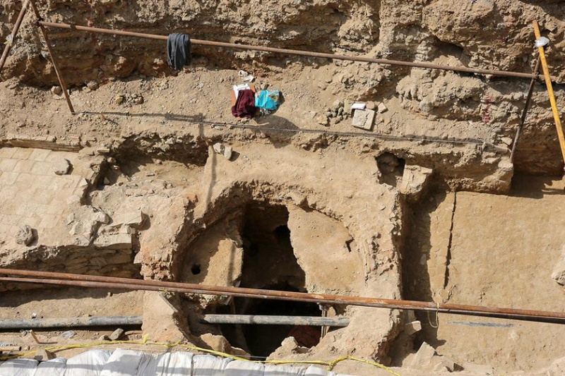 کشف شواهد کاخ سلجوقی در قلب اصفهان؛ سرنخ‌های کاخ در کمر زرین