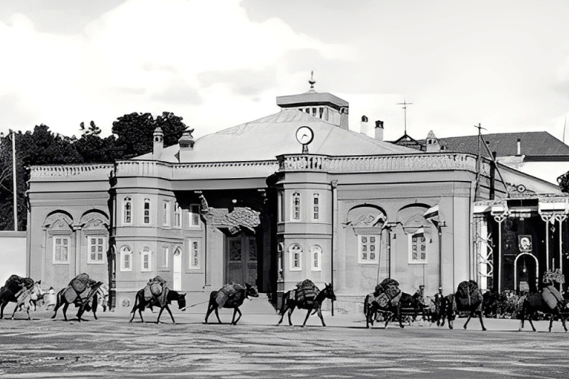 سفر به تهران قدیم؛ عکس سیاه و سفید ساختمان تاریخی مجلس در بهارستان سفر به تهران قدیم؛ عکس سیاه و سفید ساختمان تاریخی مجلس در بهارستان