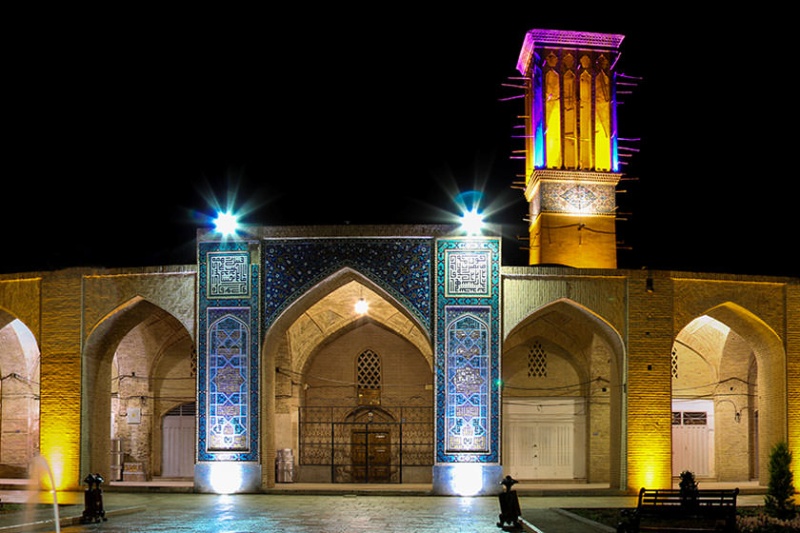 سایه‌ برج‌ها بر سر میدان ارگ کرمان؛ منظر جهانی گنجعلی‌خان در خطر است