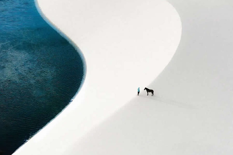 برندگان جوایز عکاسی مینیمالیستی ۲۰۲۵؛ تبدیل چشم‌اندازها به هنر انتزاعی