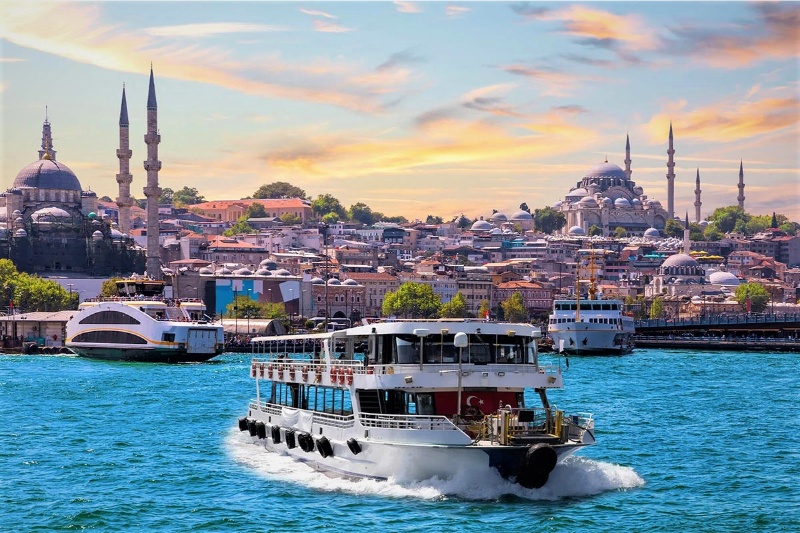 اولین سفر به استانبول؛ ۱۲ تجربه‌ای که نباید از دست بدهید!