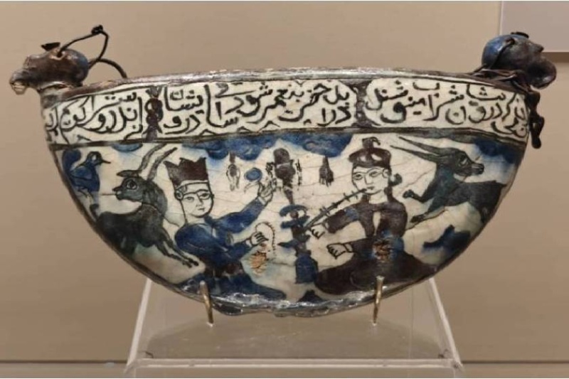 شعر مولانا و سرباز هخامنشی در آرمیتاژ؛ آثار خاص ایرانی در موزه بزرگ روسیه!