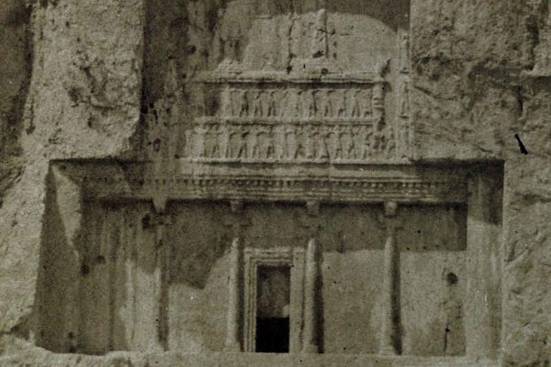 سفر به تاریخ؛ قدیمی‌ترین عکس مقبره داریوش در نقش رستم